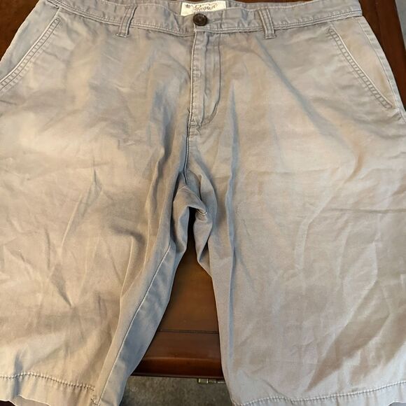 The Original Penguin Men's Grey Shorts Size 36 - Picture 9 of 14